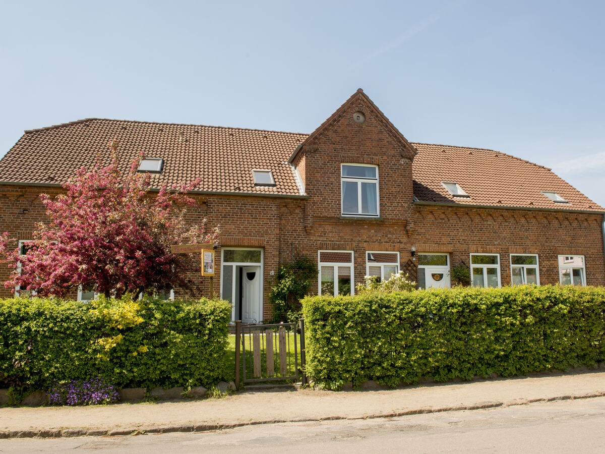 Holiday apartment Alte Schule (Old School), Timmdorf - Outdoor photo 2