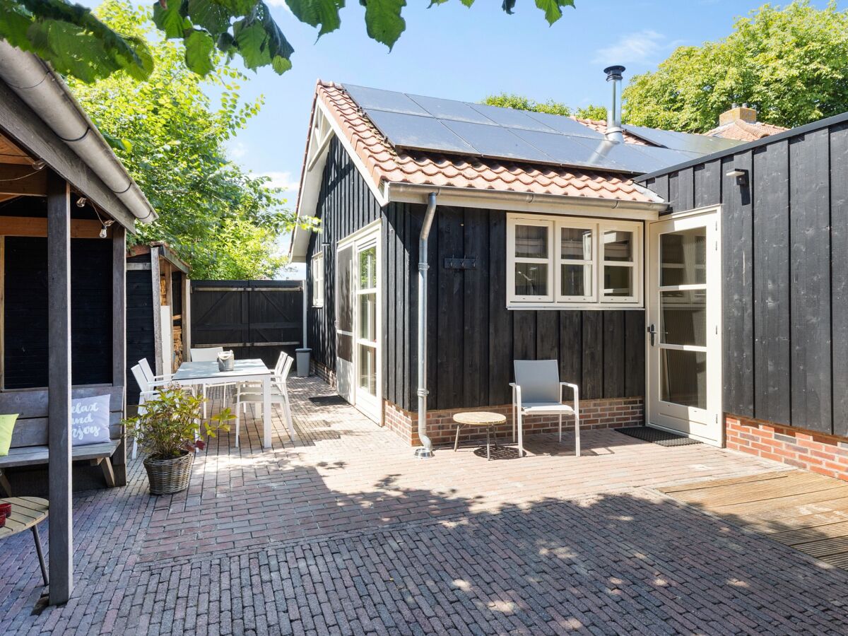 Holiday apartment Japenga 2