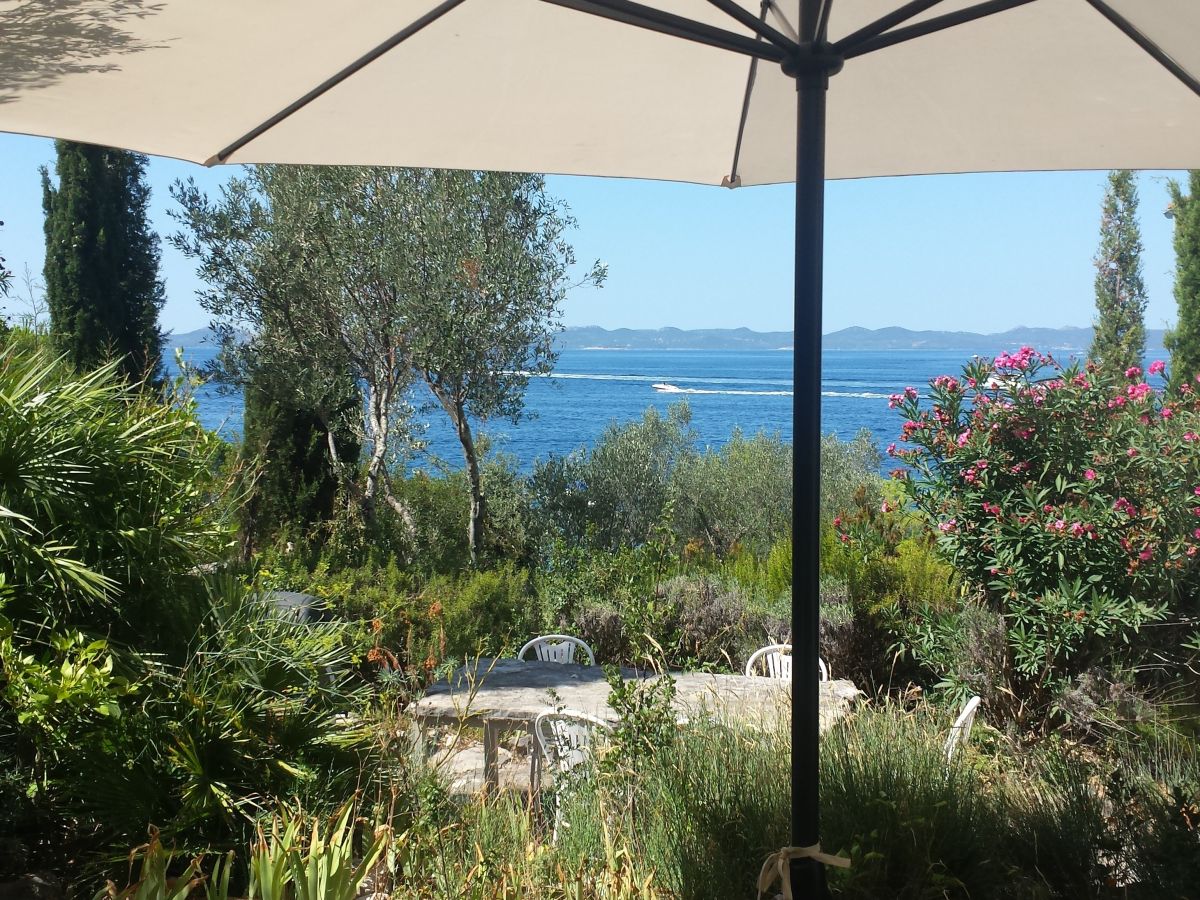 Holiday apartment Seaside home, garden retreat right on the water - Outdoor photo 2