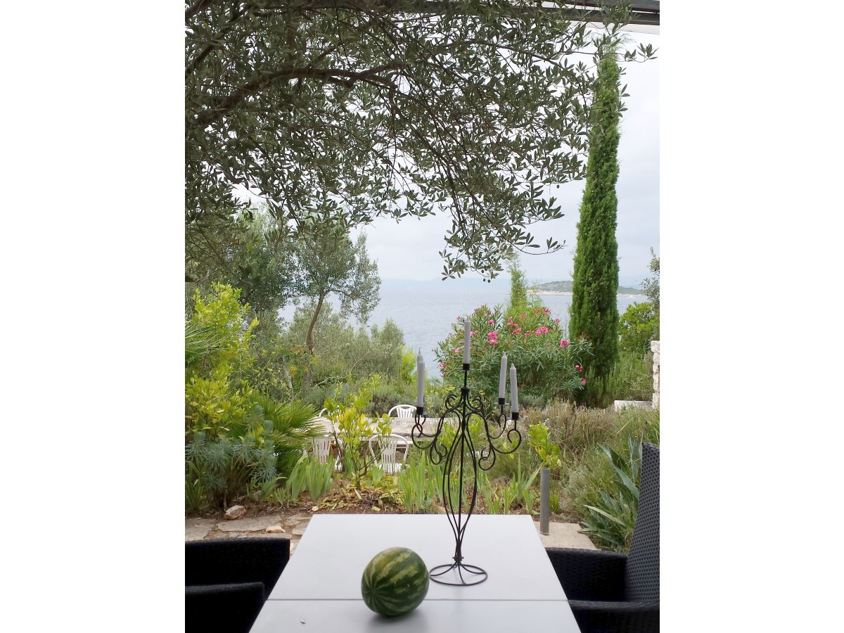 Holiday apartment Seaside home, garden retreat right on the water - Outdoor photo 3