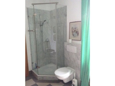 Holiday apartment Seaside home, garden retreat right on the water - Features photo 21