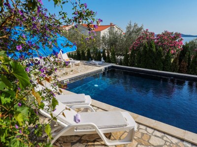 Holiday apartment Luton - Heating pool & Jacuzzi & sea view - Outdoor photo 8