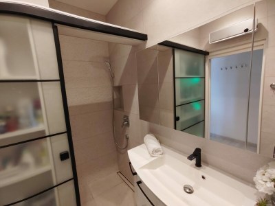 Holiday apartment Luton - Heating pool & Jacuzzi & sea view - Features photo 26