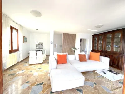 Holiday house White house - Lake view Villetta - Features photo 11