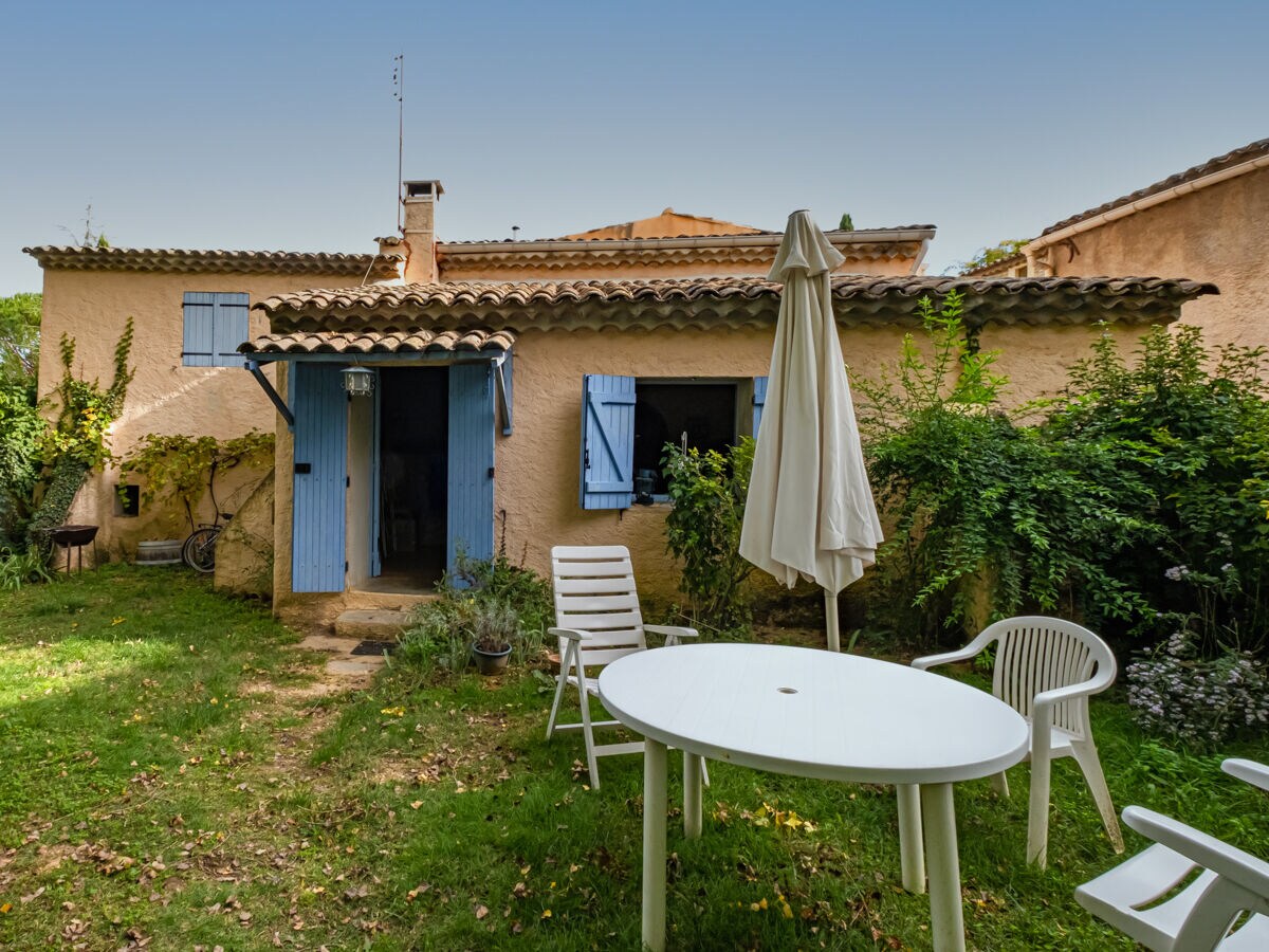 Holiday house Dog friendly holiday home in Roussillon - 446 ROU - Outdoor photo 2