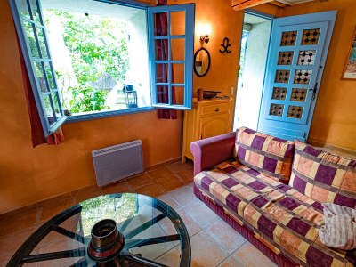 Holiday house Dog friendly holiday home in Roussillon - 446 ROU - Features photo 7