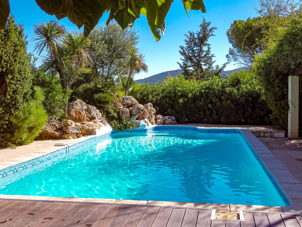 Holiday house with pool at the edge of the "Massif des Maures" - 852 CUE - Outdoor photo 2