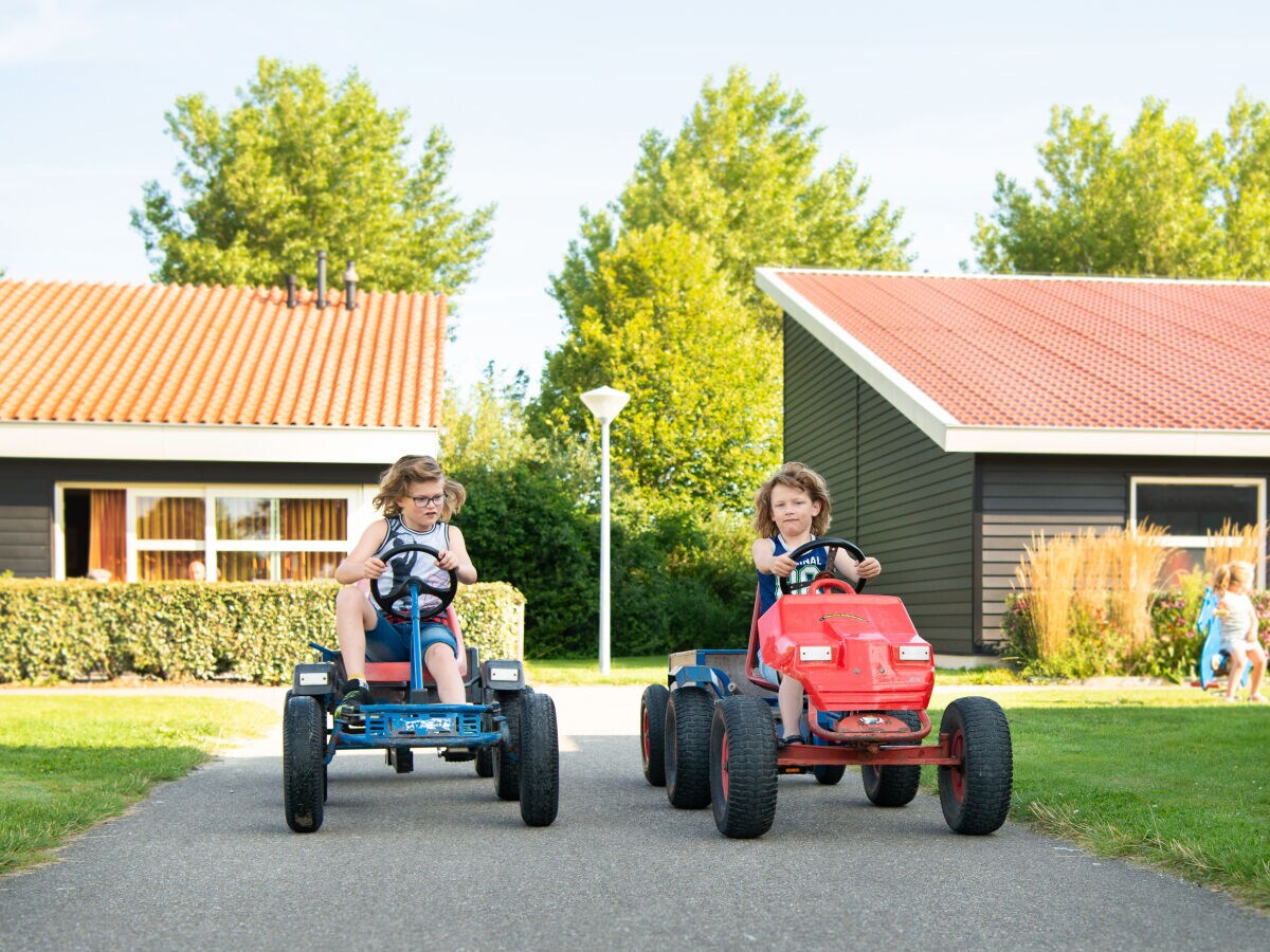 Holiday apartment For 4 people in the holiday resort Broedershoek - Outdoor photo 4