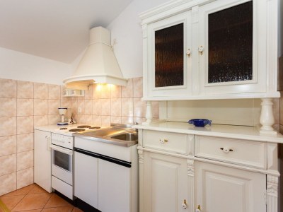 Holiday apartment Branko 1 – Dachgeschosswohnung mit Meerblick auf die Altstadt, zentrale Lage - Features photo 12