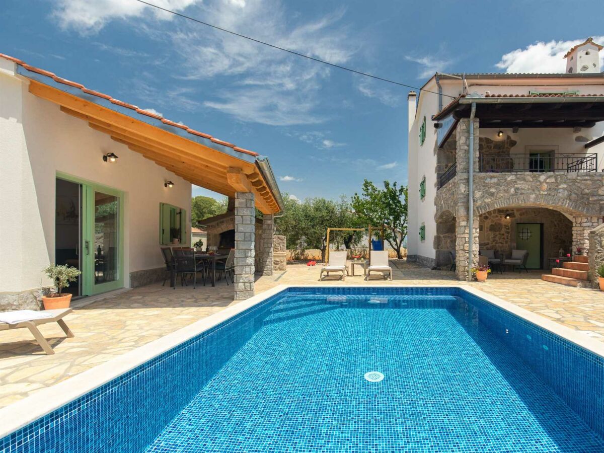 Holiday house IVA with heated pool