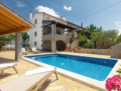 Holiday house IVA with heated pool - Outdoor photo 2