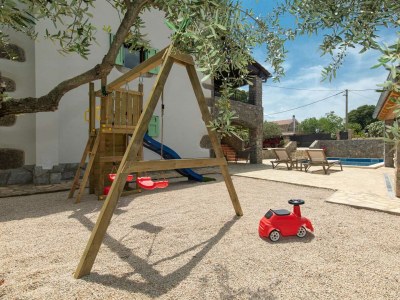 Holiday house IVA with heated pool - Outdoor photo 11