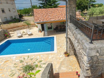 Holiday house IVA with heated pool - Outdoor photo 16