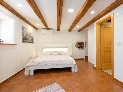 Holiday house IVA with heated pool - Features photo 44