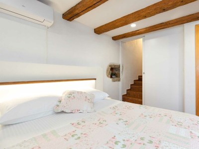 Holiday house IVA with heated pool - Features photo 46