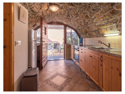 Holiday apartment Marjan – 100 m² große Terrasse, Steinhaus mit Garten - Features photo 7