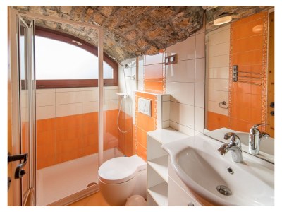 Holiday apartment Marjan – 100 m² große Terrasse, Steinhaus mit Garten - Features photo 14