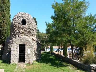 Holiday apartment Marjan – 100 m² große Terrasse, Steinhaus mit Garten - Environment photo 19
