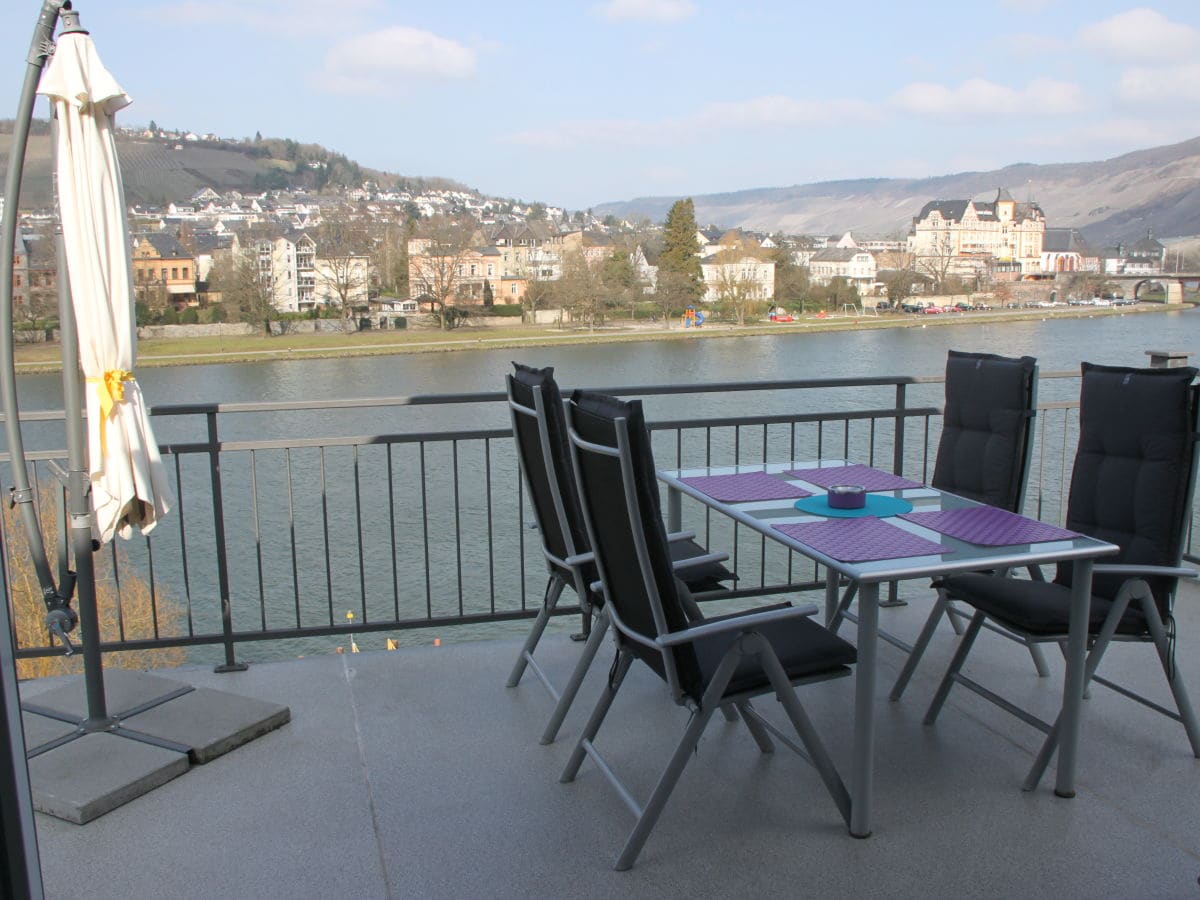 Holiday apartment Ferienwohnung " Mosel & Umzu " - Outdoor photo 2