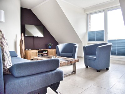 Apartment Lovely apartment with view of marina - Features photo 7