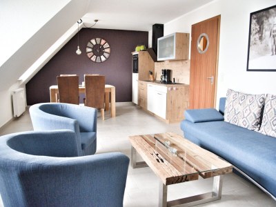 Apartment Lovely apartment with view of marina - Features photo 8