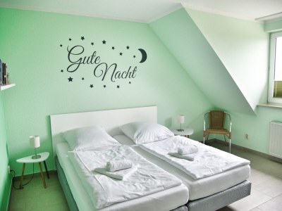 Apartment Lovely apartment with view of marina - Features photo 12