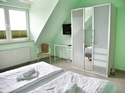 Apartment Lovely apartment with view of marina - Features photo 13