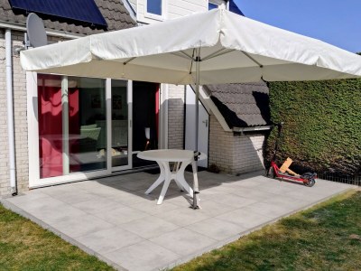 Holiday house Holiday home Grevelingen 44 in the North Sea Park Ouddorp - Outdoor photo 2