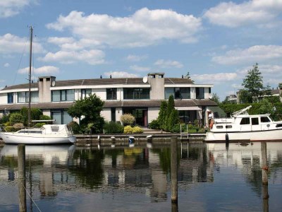 Holiday house In Lemmer with boat and 11m jetty - Outdoor photo 9