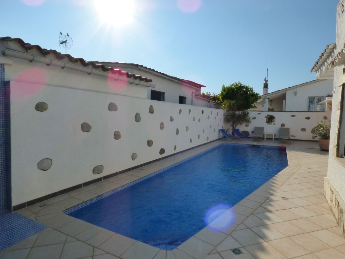 Holiday house Paradise 203 with pool - Outdoor photo 5