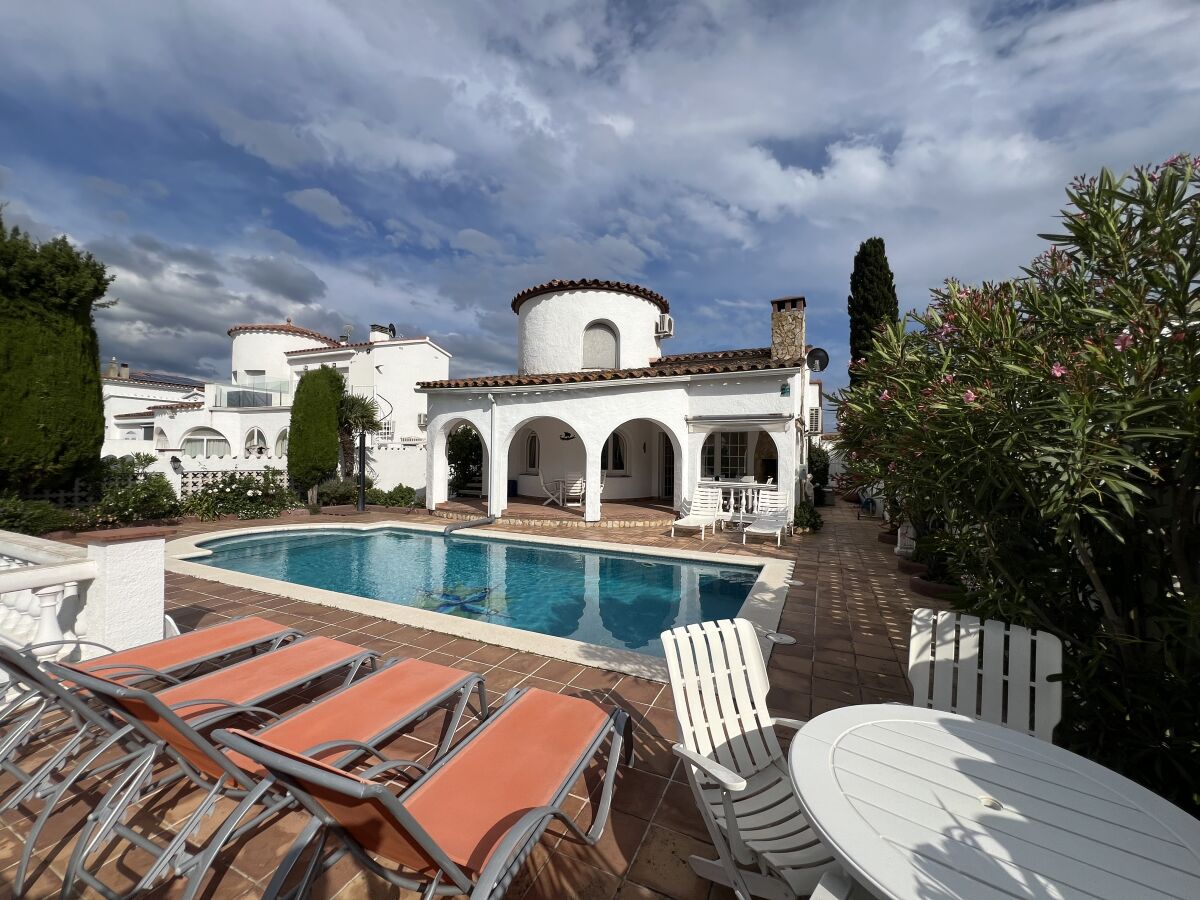 Villa Tower Villa at Canal Paradies 28 with Pool - Outdoor photo 2