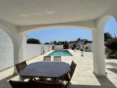 Villa Tower Villa at Canal Paradies 34 with Pool in Empuriabrava - Villa