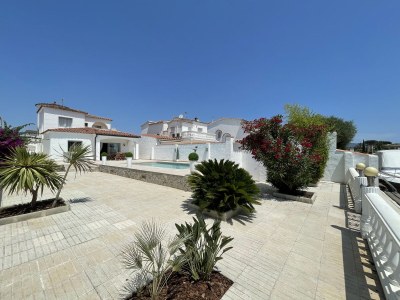 Villa Tower Villa at Canal Paradies 34 with Pool - Outdoor photo 7