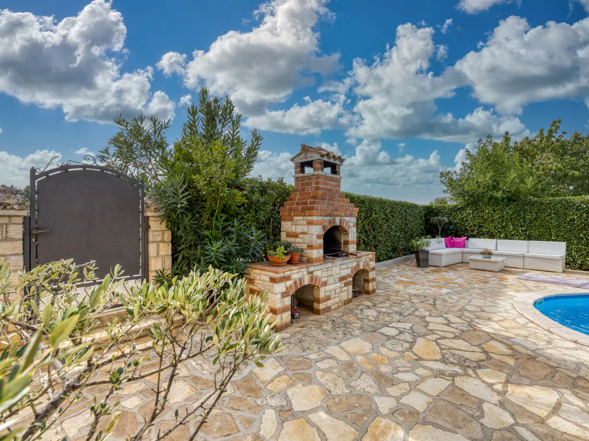 Holiday apartment Marinela mit Pool - Outdoor photo 3
