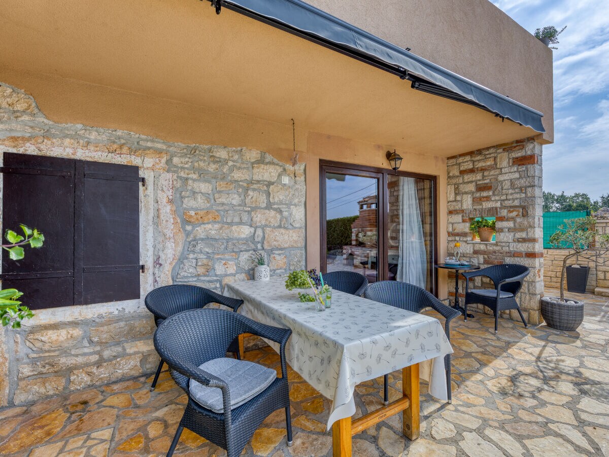 Holiday apartment Marinela mit Pool - Outdoor photo 5