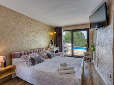 Holiday apartment Marinela mit Pool - Features photo 13