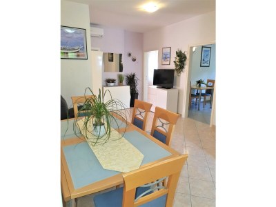 Holiday apartment Apartment Angela with pool - Features photo 22