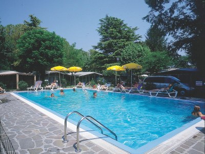 Apartment Camping Garden Tourist in Manerba del Garda - Apartment