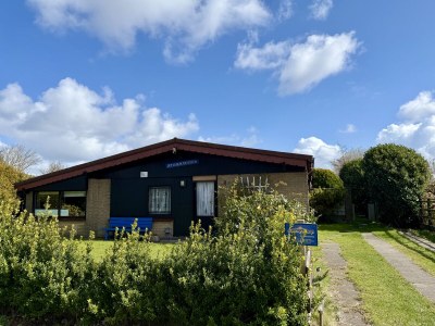 Bungalow De Stormvogel in Julianadorp - Bungalow