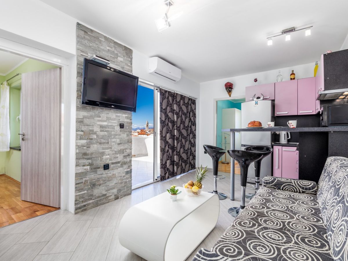 Holiday apartment Vjeko 2 – Panoramablick auf das Meer und die Altstadt, 2 Terrassen - Features photo 5