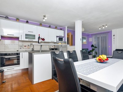 Holiday house Ivana in Tucepi with Pool - Features photo 20