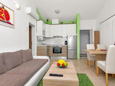 Holiday house Ivana in Tucepi with Pool - Features photo 25