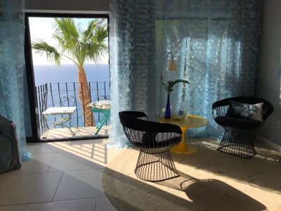 Holiday apartment Luxurious Ocean Front holiday home - Features photo 8