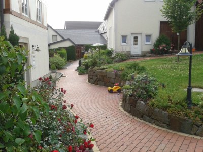 Holiday apartment Garden view - Outdoor photo 2