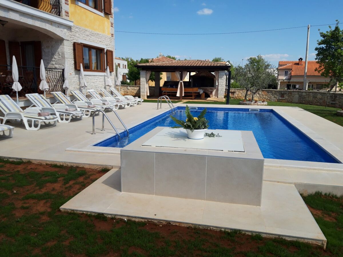 Holiday house Haus mit Schwimmbad "Nevena" - Outdoor photo 4