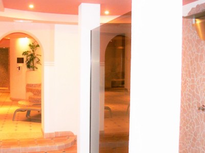 Guestroom im Hotel Appartment Knoll - Features photo 7