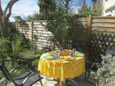 Holiday house Typical country house "Soleil" with lots of greenery - Outdoor photo 2