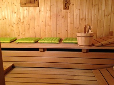 Cottage Bungalow with pool - Features photo 21