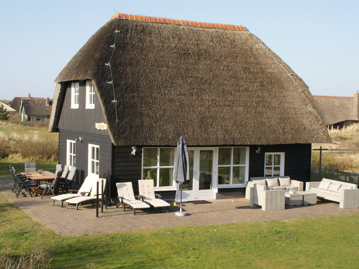 Holiday house Zeeduin