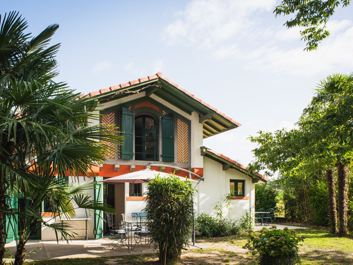 Holiday house "Petit Bazy", small house.